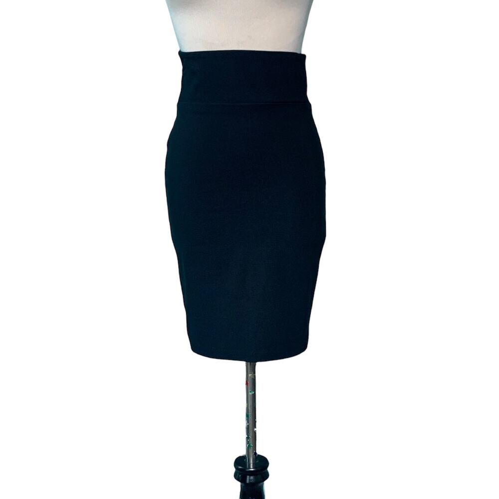 IZ Byer Y2K tube mini pull on black skirt size XS